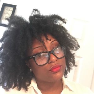 Meet your Posher, April